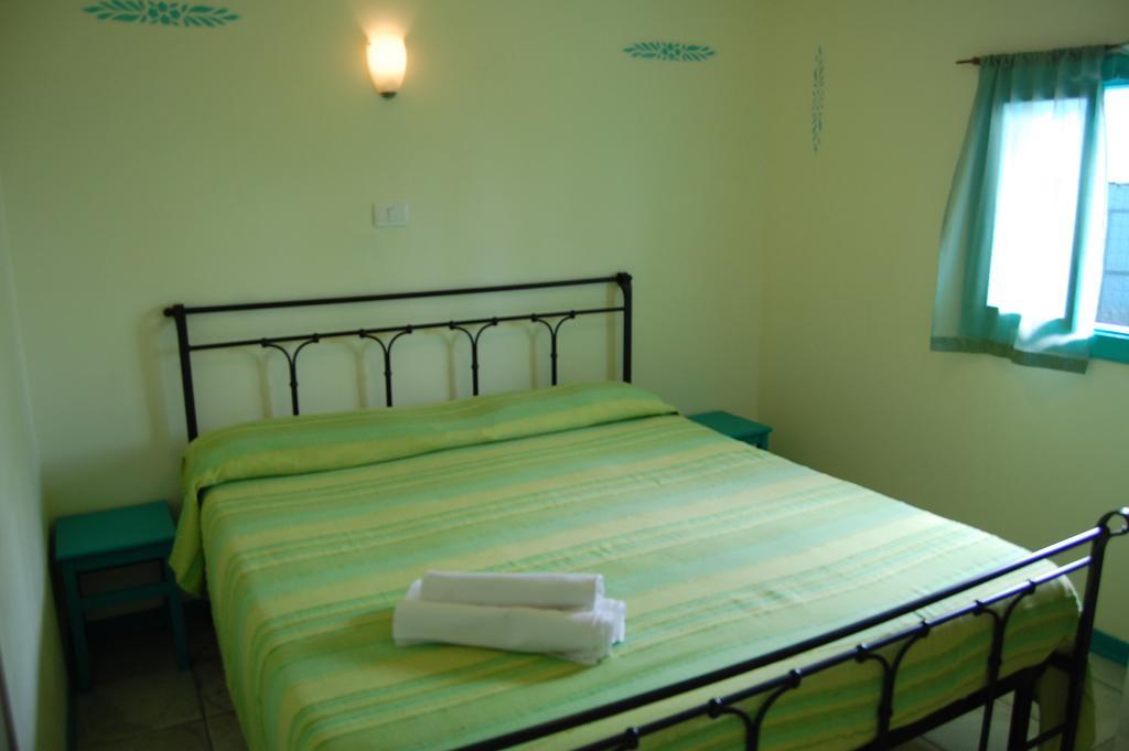 Marina Del Cantone Chalet Nerano Room photo